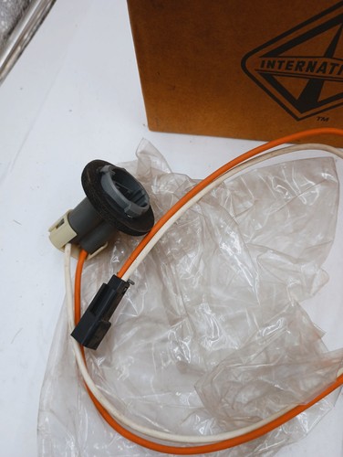 GENUINE 2001304C91 INTERNATIONAL TURN SIGNAL SIDE MARKER LIGHT OEM AMBER NEW - Foto 3 di 6