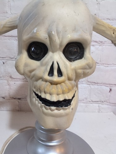 Vtg 1994 Trend Masters Hollow Scream Haunted Skull Candelabra Halloween - Picture 8 of 11