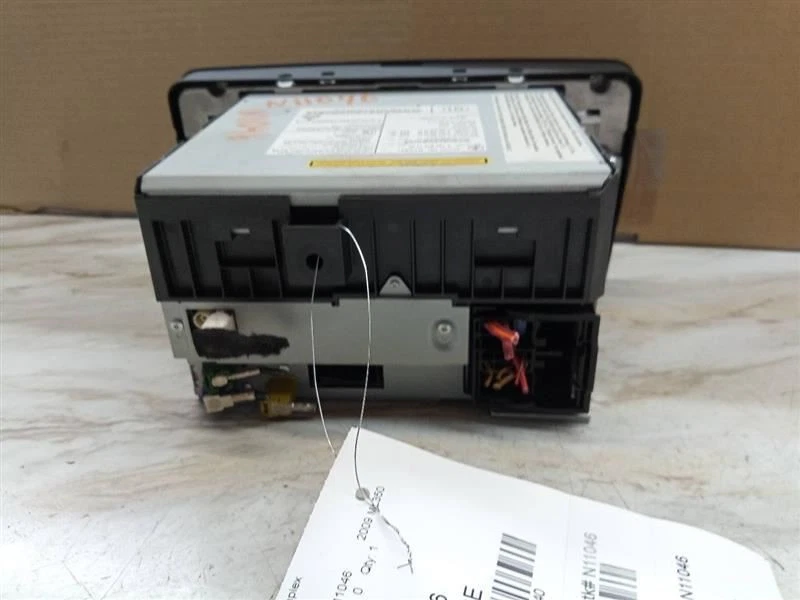 2008 - 2009 Mercedes Benz ML350 Radio Am Fm Cd Receiver W Navigation A1648707194 - Image 3 of 4