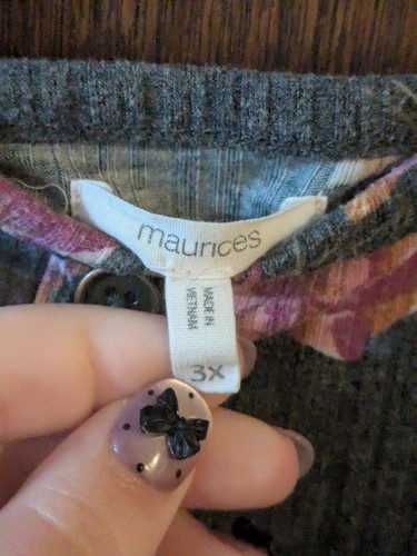 Maurices 3x Gray Floral Tank Top - Picture 4 of 6