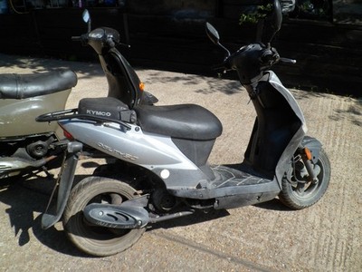  KYMCO AGILITY 50 BRUCH KAUM BENUTZT AUSPUFF SCHALLDÄMPFER ROHR KOSTENLOSER UK-VERSAND 
