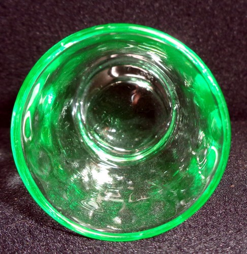 Vaso de chupito de vidrio ondulado verde neón vintage - Imagen 2 de 3