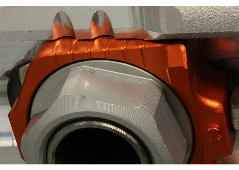Works Connection 17-263 橙色 Elite 轴块适用于 Husqvarna KTM 带 25 毫米轴 — 第 2/4 张图片