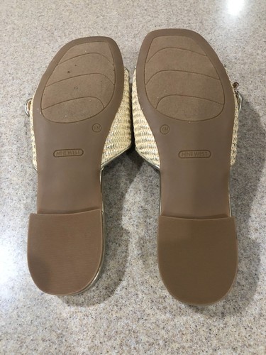 Sandalias planas Nine West sin cordones con hebilla estrás doradas talla 8,5 - Imagen 4 de 4