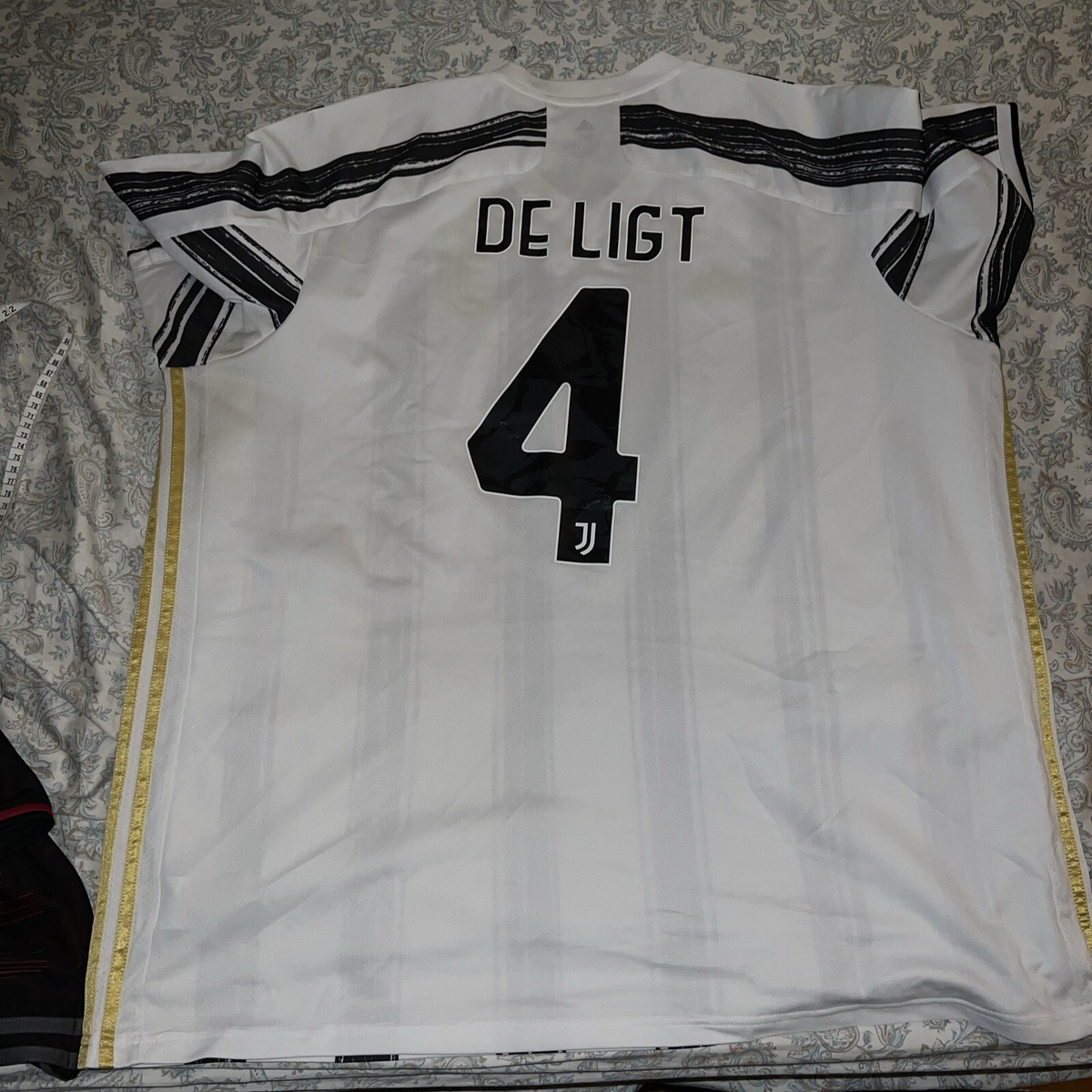 ユベントス21-22 ホーム DE LIGT 4番 シャツ ユベントス21-22 ホーム DE LIGT 4番 シャツ - メルカリ