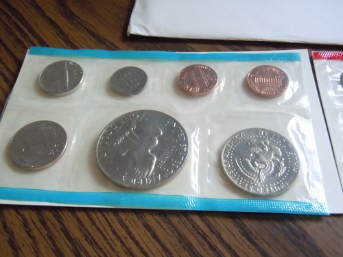 1973 U.S MINT SET(13 coins) sealed in original US MINT PACKAGING - 2 IKE dollars - Picture 8 of 10