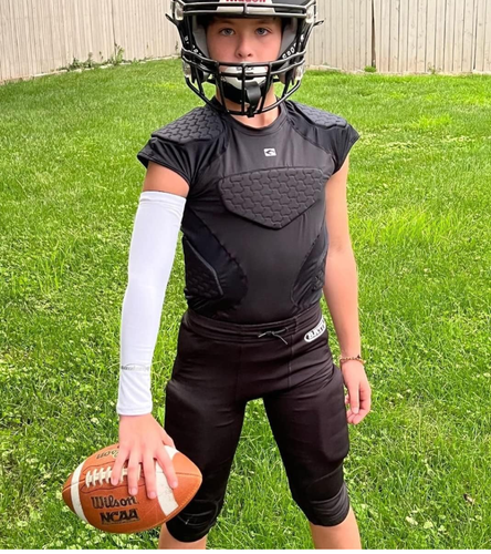 COOLOMG YouthSizeXL FootballPaddedShirt ChestRibHeartSternumShoulder Protection - Picture 5 of 10