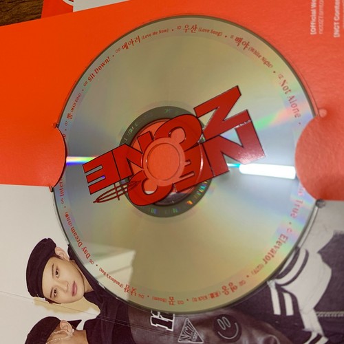 NCT 127 NEO ZONE Opened CD with Booklet + PHOTOCARD / CIRCLE CARD SET 英雄 KICK IT - Picture 6 of 8