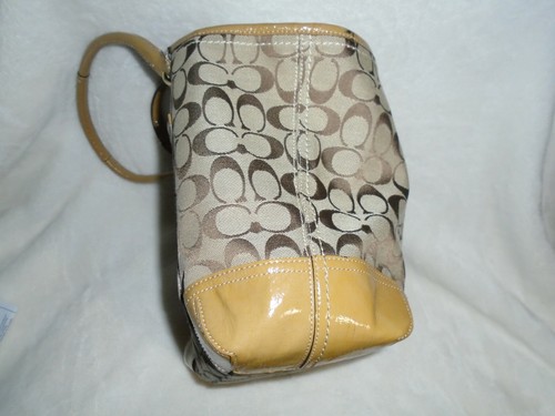 COACH  #C0859-12584 Signature Logo Canvas Patent Leather Handles&Edges (Large) - Picture 7 of 11