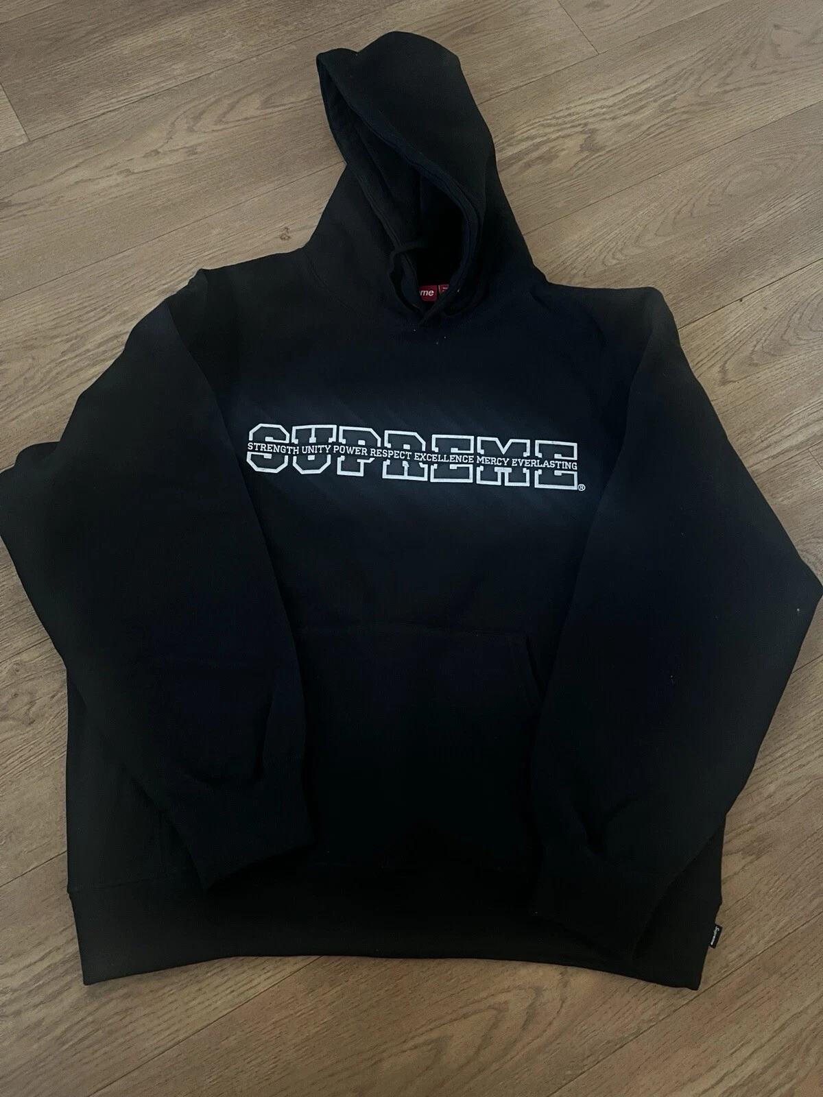 Sweat à capuche Supreme 24AW Collegiate Acronyme avec logo patch noir