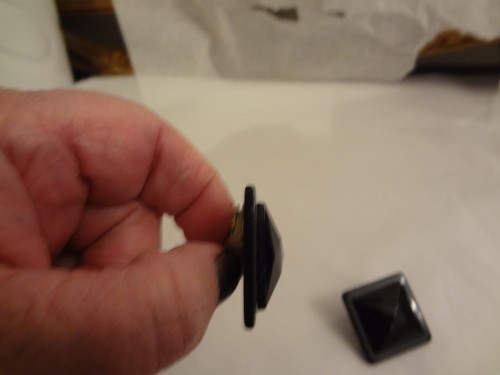VINTAGE BLACK SQUARE CLIP ON EARRINGS CIRCA 1990'S HOT STUFF! - Picture 6 of 7