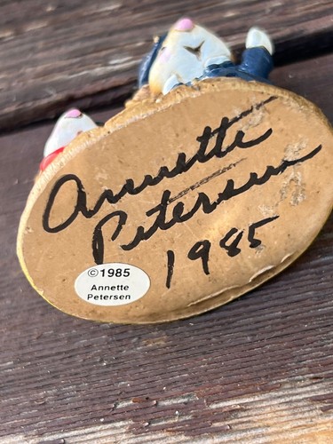 Wee Forest Folk "Helping Hand" 1985 Signed Annette Peterson Figurine - Picture 7 of 7