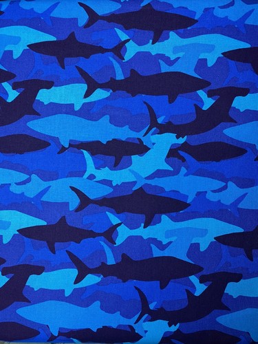 23”x44” Blue Camo Sharks Camouflage Cotton Fabric Remnant - Bild 1 von 2