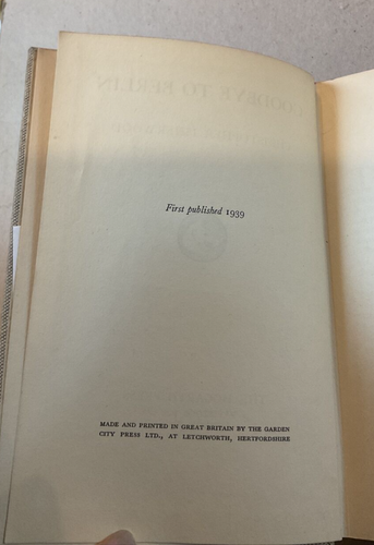 Christopher Isherwood ""Goodbye to Berlin"" 1. UK Ausgabe (1939) Hogarth Press - Bild 7 von 8