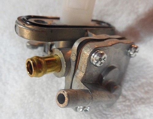 New Petcock Suzuki GS300 GS450 GS550 GS650 GS750 GS850 GS1000 GS1100 18-4358  - Picture 10 of 12