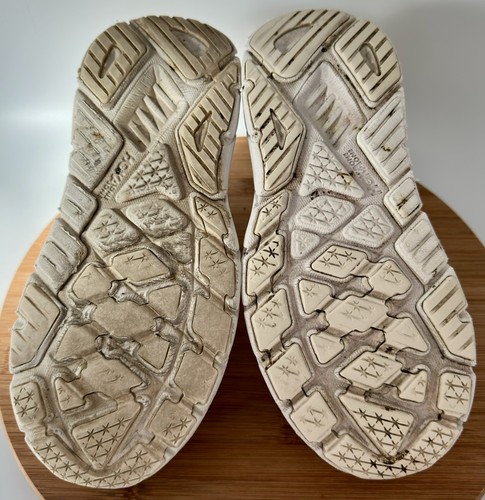 Hoka One One Arahi 7 Damen-Sneaker weiß/gold Größe 8 B 1147851-BSG Schuhe - Bild 11 von 11