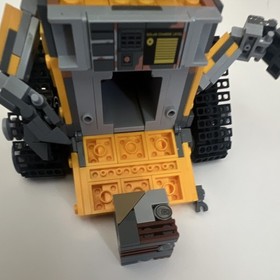 LEGO Ideas 21303 WALL-E Disney Pixar Robot Set 676pcs w/ Stand