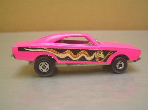 Matchbox Superfast MB70 Dodge Dragster Pale Yellow Base VGC - Picture 3 of 8