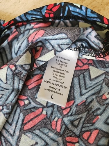 Womens LulaRoe MAXI SKIRT Large Red Blue White Geometric Festive Patriotic Comfy - Picture 10 of 11