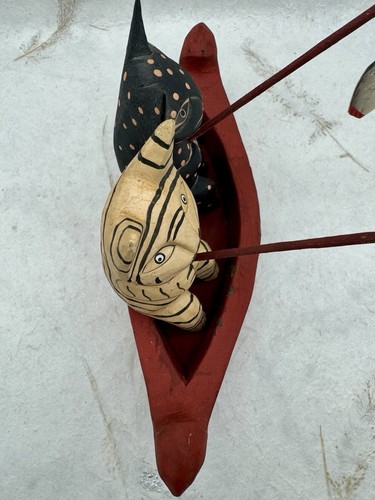 Statua vintage in legno arte popolare gatti pesca in barca decorazione dipinta a mano stravagante - Foto 11 di 21