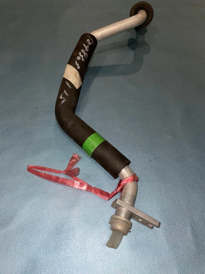 Línea de tubería de refrigerante MBZ - 129-830-31-15 - para SL500 y SL600 1998 - 2002 Foto 3 de 4