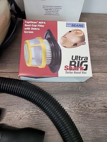 Ultra Big Shark Turbo Hand Vacuum Complete Set Preowned - Picture 6 of 8