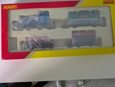 Hornby R30036 Railroad Train Pack