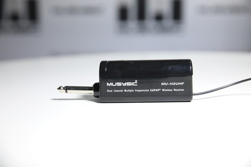 MUSYSIC Sistema Microfonico Wireless Portatile UHF Professionale 2 Canali MU-H2UHF - Foto 5 di 7