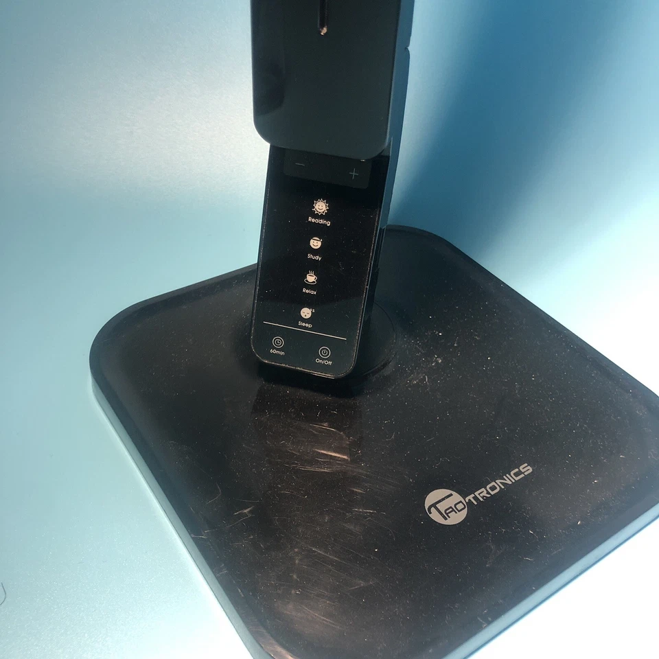 Lâmpada de mesa LED regulável Tenergy 7W controle de toque com desligamento automático com 5 brilhos - Imagem 2 de 4