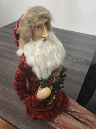 Handcrafted Vintage Christmas Sitting Santa With Wreath unknown 4 foot tall. - Picture 7 of 12