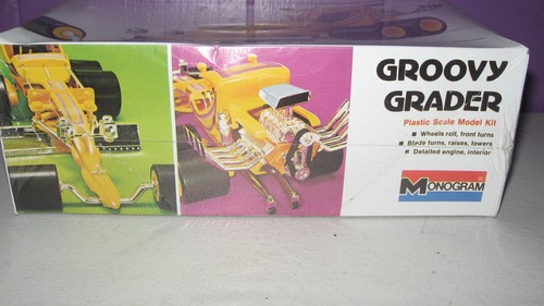 Monogram 5697 Groovy Grader 1/24 Scale - Picture 2 of 4