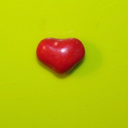 UNIQUE RED HEART SHAPED 1/2" WIDE PLAIN M&M CANDY PIECE VALENTINE FUN CHOCOLATE - Picture 10 of 12