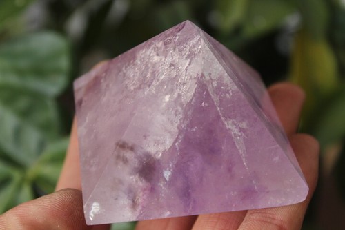 215g NATURAL PRETTY AMETHYST CRYSTAL PYRAMID HEALING - Picture 3 of 12