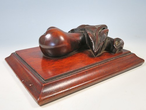 ANTIQUE VICTORIAN CARVED WOOD PEAR WALL PLAQUE - Picture 3 of 7