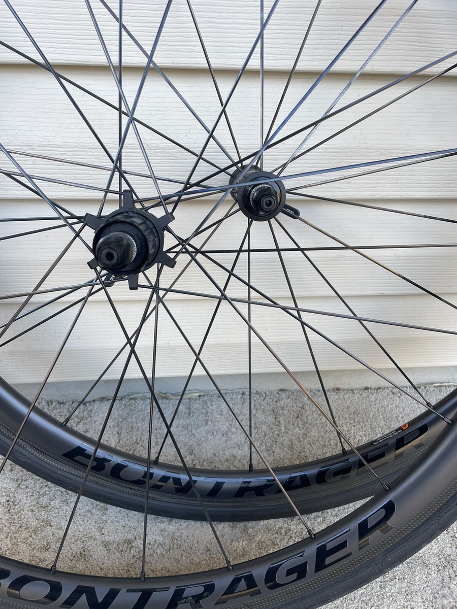 Bontrager Aeolus Pro 3 TLR Disc Road Wheel - Trek Bikes