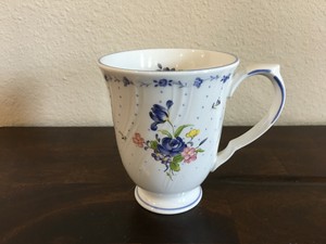 Nikko-Blue-Peony-Footed-Mug-4-1-4