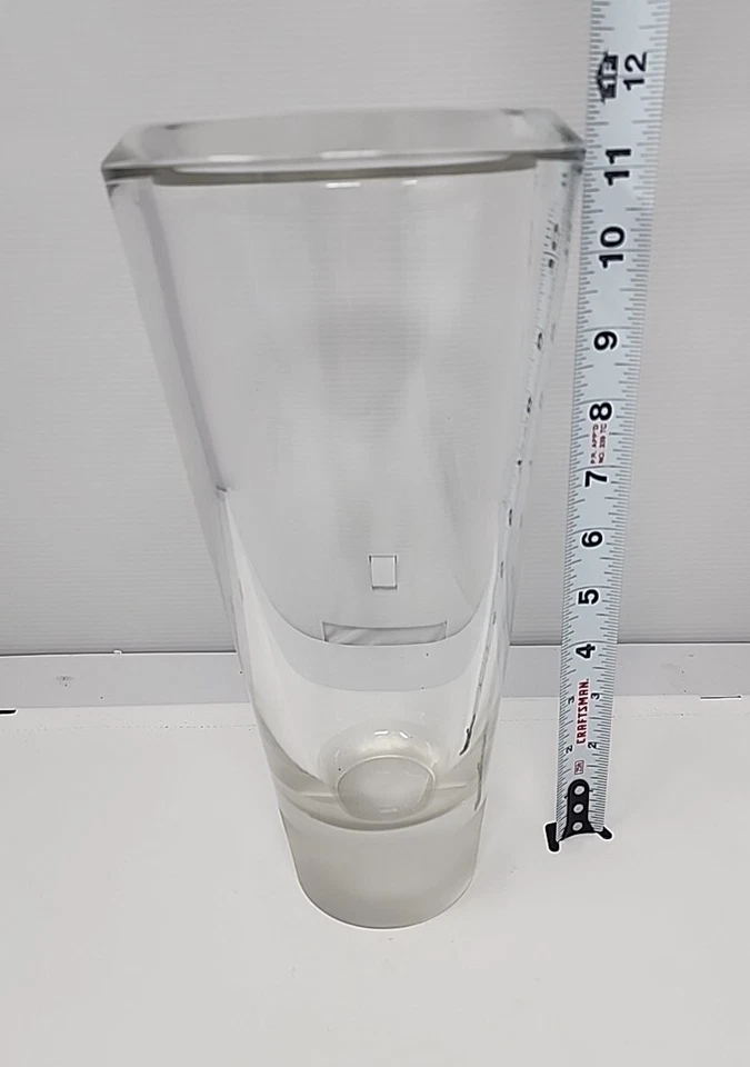 Jarrón de cristal transparente Vera Wang Illusion de Wedgwood Alemania con base esmerilada 11,5" Foto 4 de 4