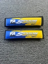 SCHWARZE LÖFFEL SICHERHEITSGURTPOLSTER FÜR DEN VERWENDUNG IN EINEM HONDA CIVIC TYP R FN2 EP3 FK8 FL5