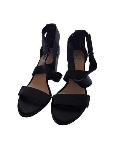 Simply Vera Vera Wang Classic Black Strappy San Chunky Block Heel Size 9 Med