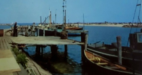 A Scene at Old Harbor ~ Block Island, RI. -Posted Postcard 8/13/61 -RHODE ISLAND - Picture 4 of 12
