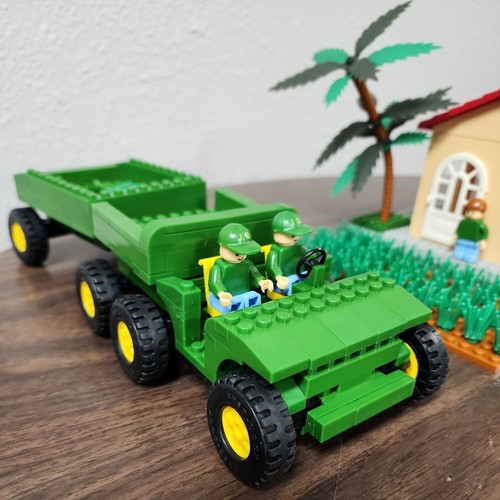 ERTL JOHN DEERE GATOR W/ TRAILER AND SHED Building Brick SET 98% Complete - Picture 10 of 24