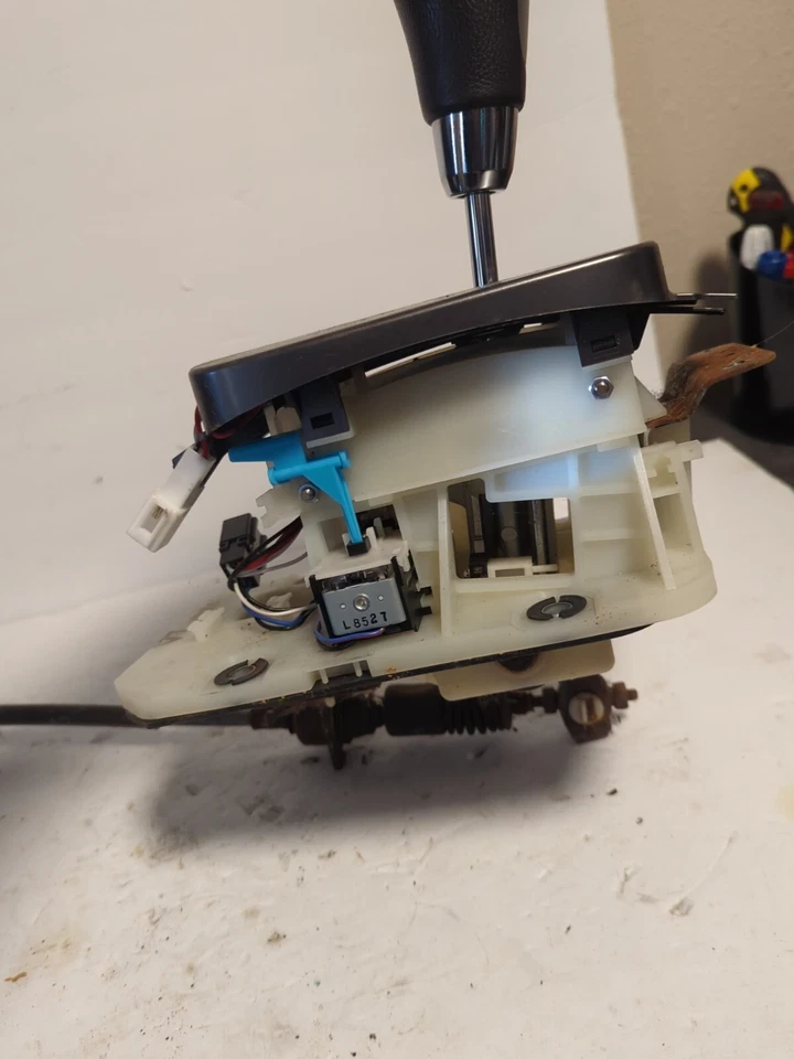 Conjunto de palanca de cambios de piso automático Subaru Forester 2009-2013 con cable Foto 3 de 4