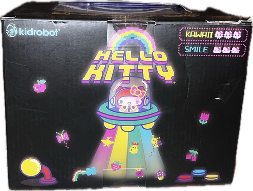 NECA Sanrio Hello Kitty Arcade UFO Medium Vinyl Actionfigur - Bild 7 von 10