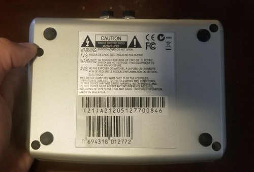 Alesis Io2 For Parts Or Repair Recording Interface - Picture 2 of 5