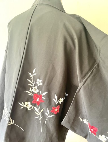 Japanese Kimono Vintage Haori Jacket Satin finish black red UK10 evening wear - Picture 11 of 11