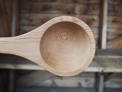 HSE Curved Cedar Sauna Ladle (100ml, Red Cedar) - Picture 4 of 9
