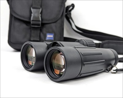 Carl Zeiss 10x42 T* FL Binoculars - w/ Case Bag & Harness - Made in Germany
