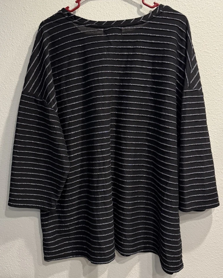 Camisa Liz Claiborne Plus 3X Negra Transparente Mezcla Poliéster con Rayas Plateadas Foto 2 de 4