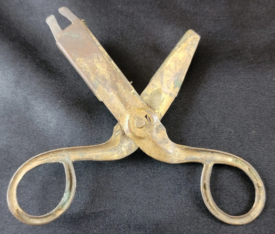 Antiguo Lote De Colección de 2 Cortador de Mechas de Latón Tampón Tijeras Recortadora Herramienta Foto 4 de 4