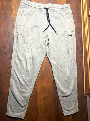 PUMA Men s Gray Fleece Jogger Pants L Drawstring Pockets 28  Inseam